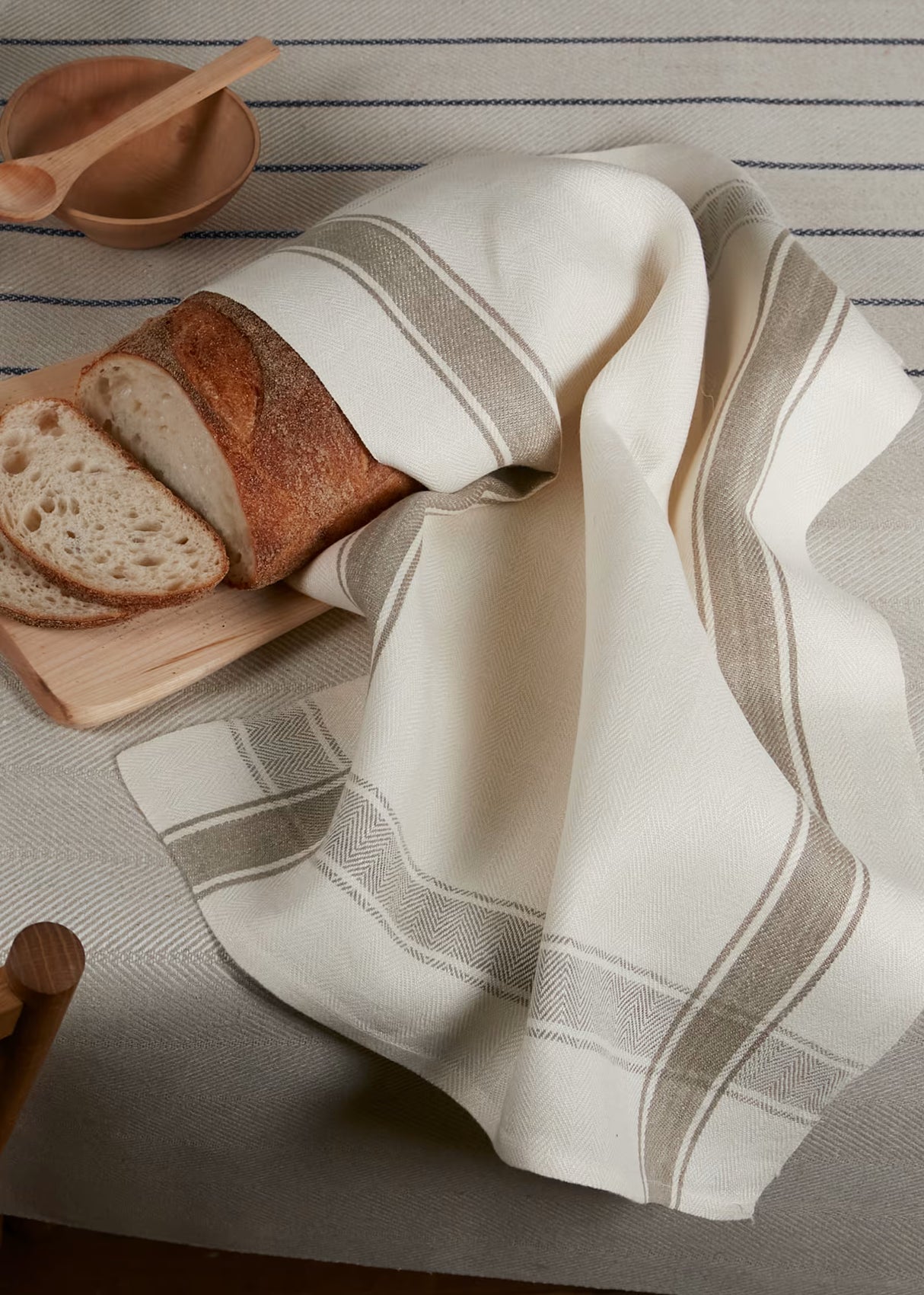 Allt i ett - presentbox - linnehandduk, disktvaga och granskottssirap