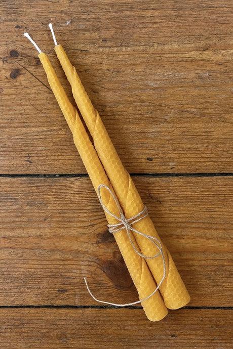 Bivaxljus rullade - säljes i par