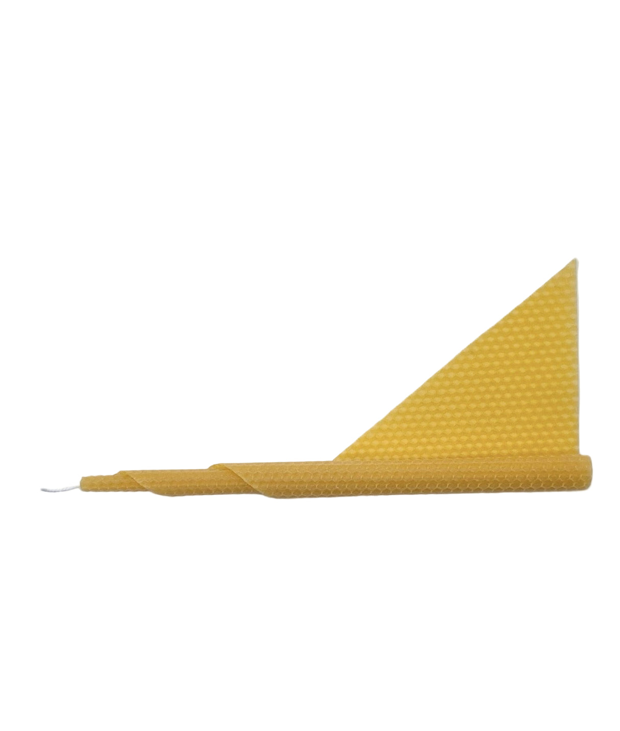 Två bivaxkakor och veke till ljustillverkning